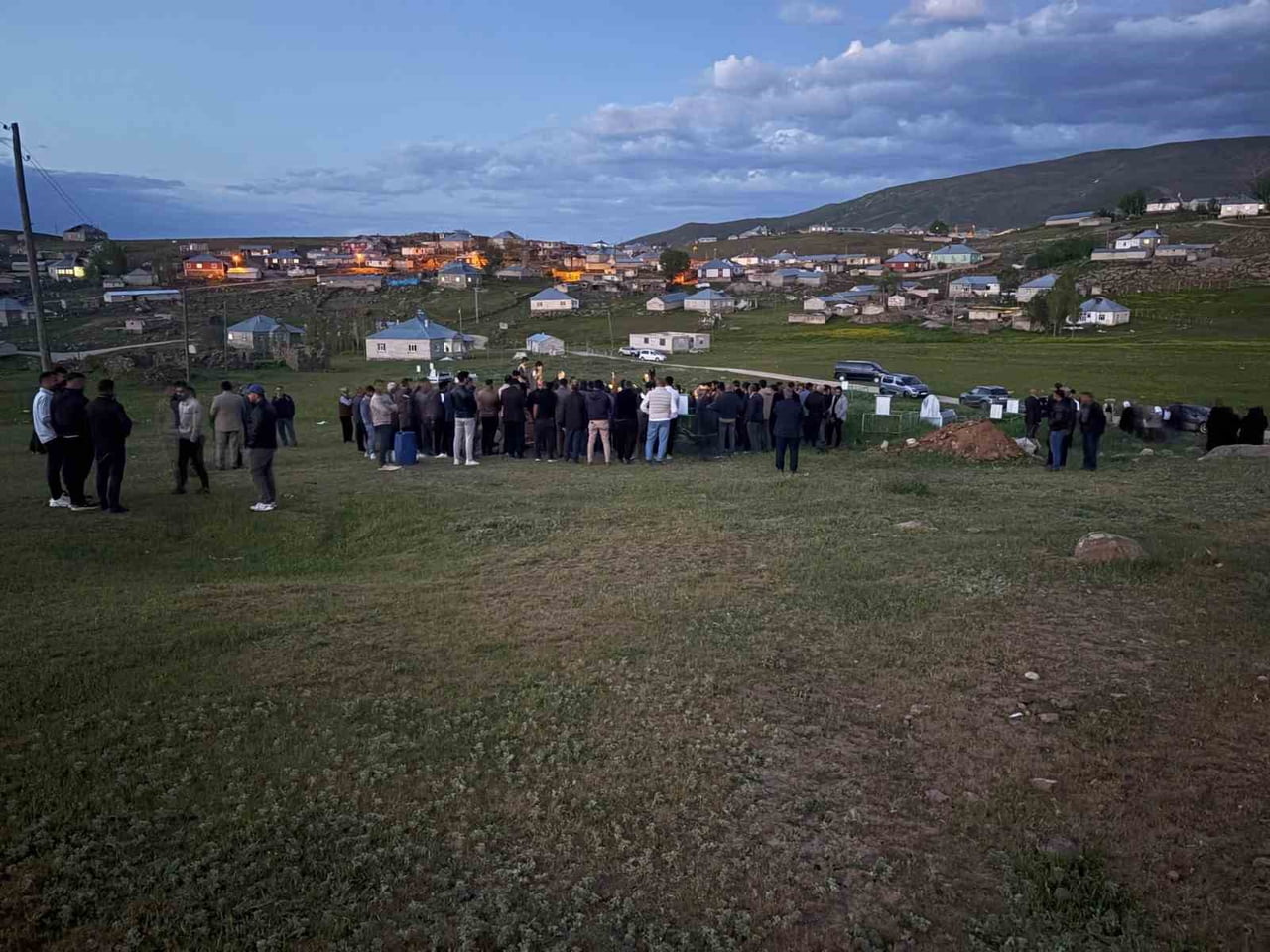 HAKKARİ’DE EVİNİN BODRUM KATINDA ÖLÜ BULUNAN 45 YAŞINDAKİ HAMİDE ÇİFTÇİ, OTOPSİ İŞLEMLERİNİN...