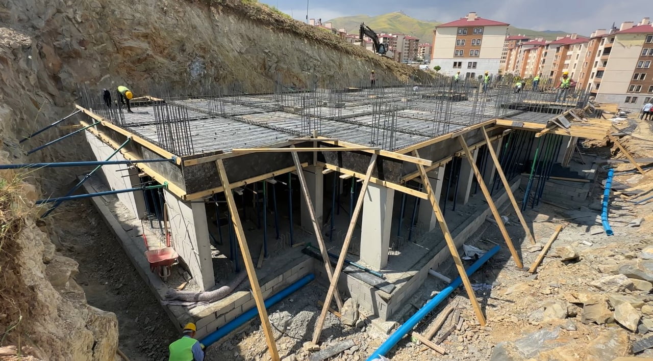 HAKKARİ’NİN YÜKSEKOVA İLÇESİNDE, SON DÖNEMDE YAŞANAN DEPREMLER VE DOĞAL AFET RİSKLERİ GÖZ ÖNÜNDE...
