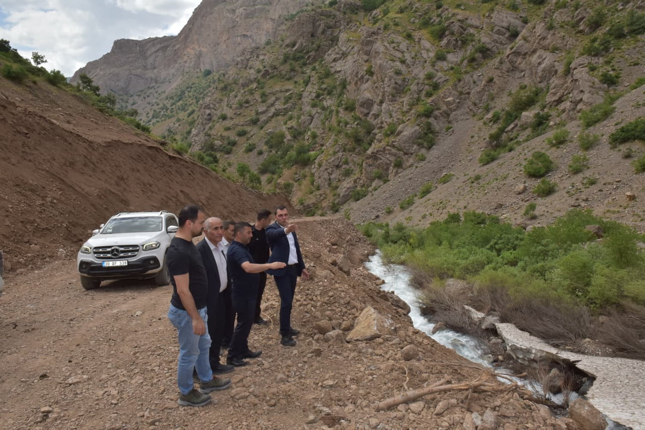 HAKKARİ VALİ YARDIMCISI VE İL ÖZEL İDARESİ GENEL SEKRETERİ CÜNEYT ZOR, HELİL VADİSİ’NDEN KENTE...