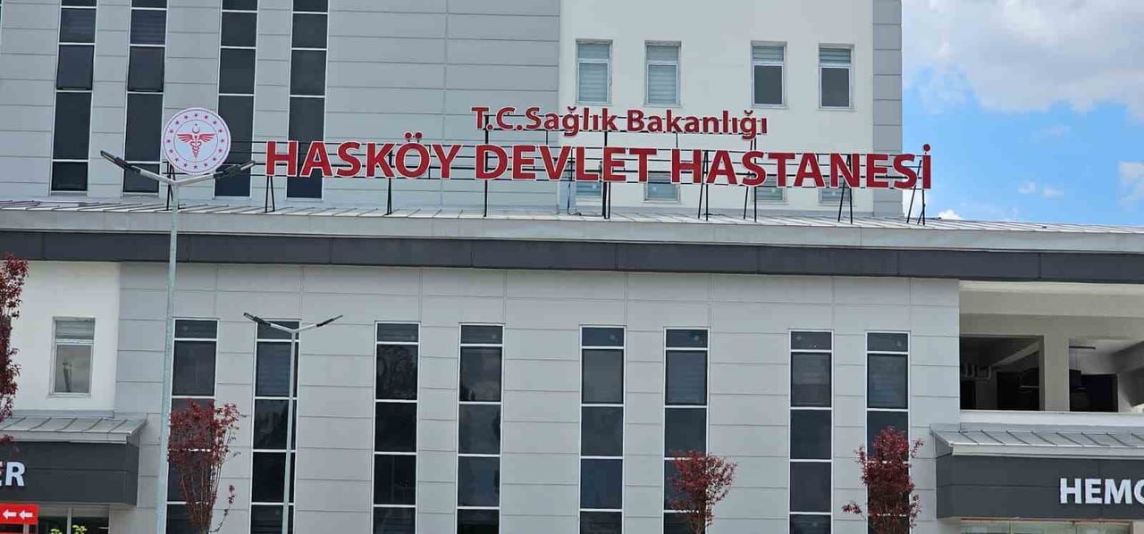 HASTANE YERLEŞKESİNDE BİRİKEN ÇÖP YIĞINLARI VE ATIKLAR, ÇEVRE KİRLİLİĞİ İLE HALK SAĞLIĞI AÇISINDAN...