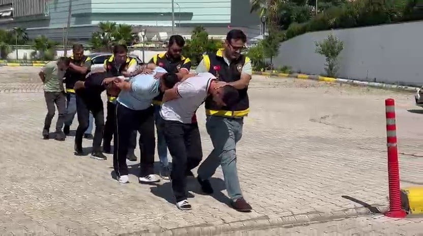 HATAY'DA 6 AYRI HIRSIZLIK OLAYINI GERÇEKLEŞTİREN 4 ŞAHIS ÇIKARILDIKLARI MAHKEMECE...