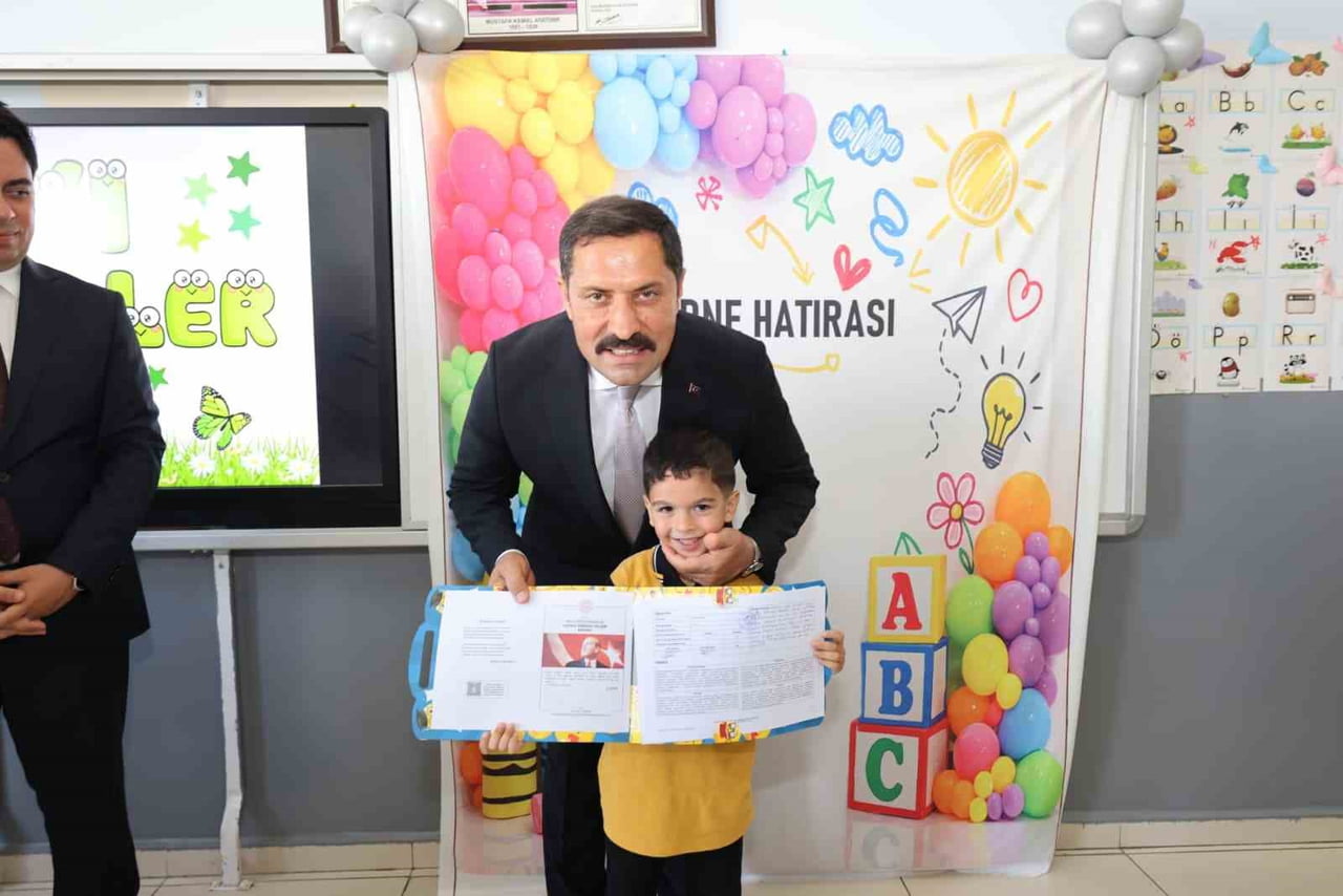 HATAY’DA 2025-2026 EĞİTİM-ÖĞRETİM YILININ SONA ERMESİYLE BİN 556 OKULDA 368 BİN 320 ÖĞRENCİ KARNE...