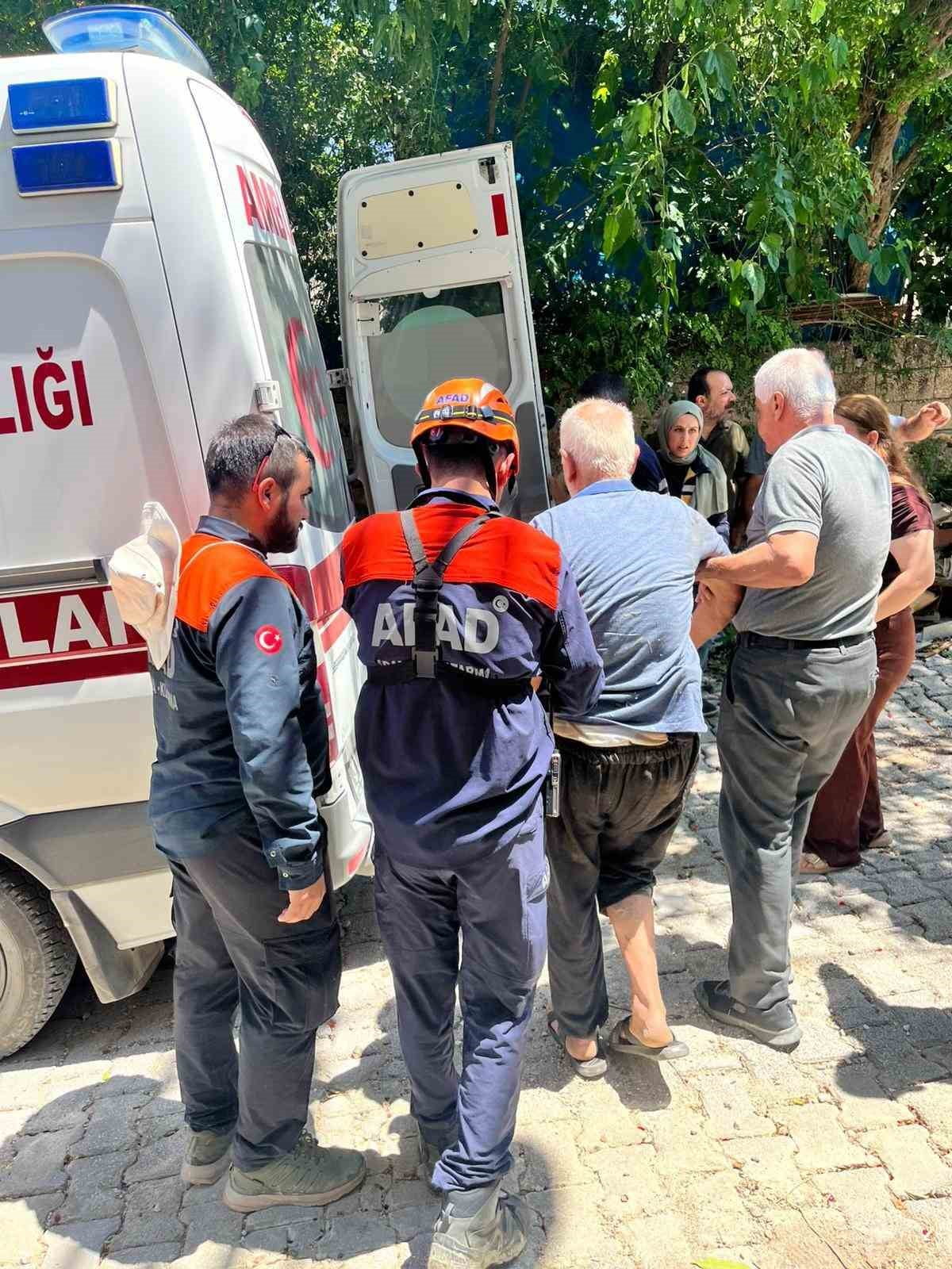 HATAY’DA KAYIP OLARAK ARANAN 70 YAŞINDAKİ PARKİNSON HASTASI, SAĞ OLARAK BULUNDU. YAŞLI ADAM TEDBİR...