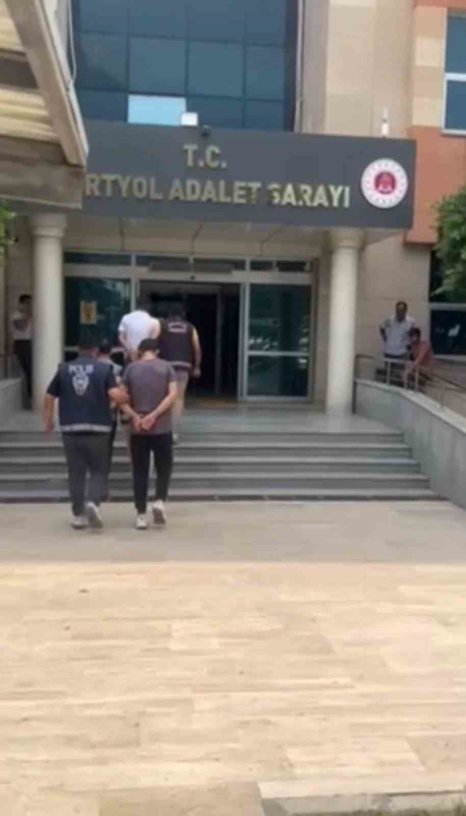 HATAY’DA MOTOSİKLET HIRSIZLIĞI İLE İŞ YERİNDEN VE KURUMDAN HIRSIZLIK OLAYLARININ ŞÜPHELİSİ OLDUĞU...