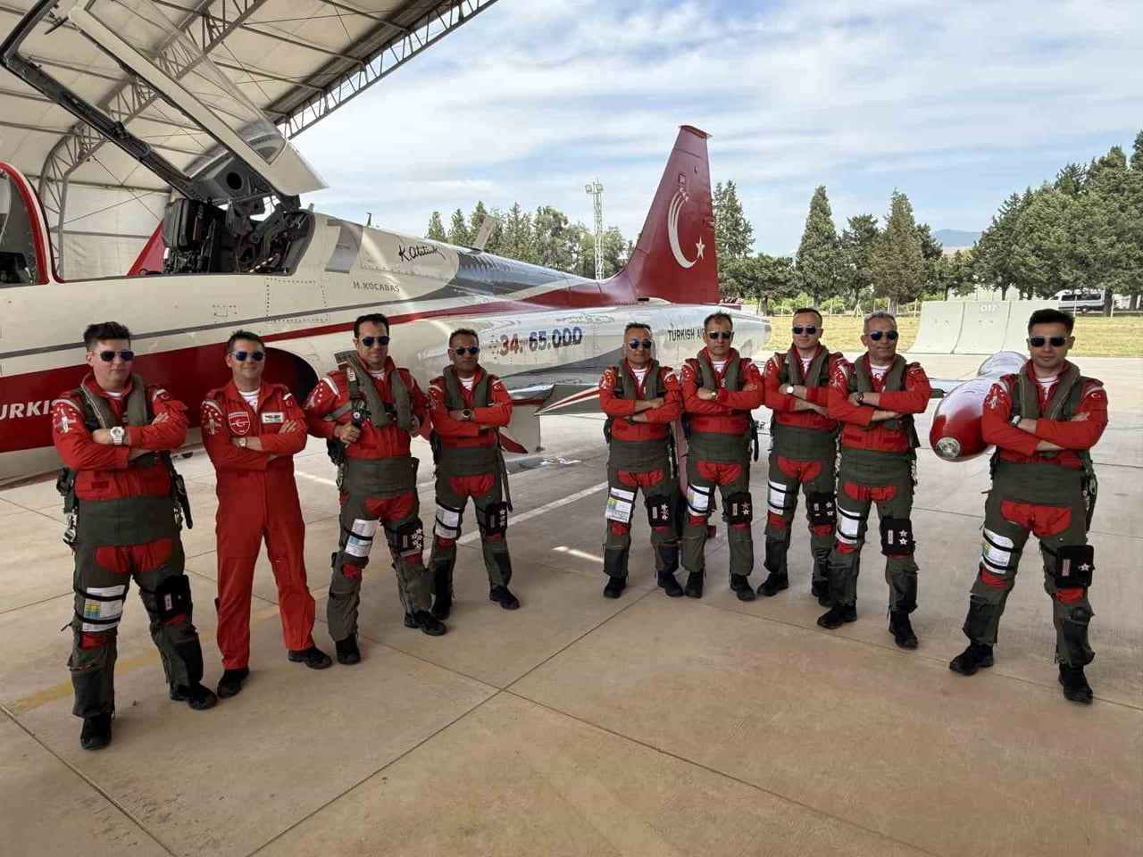HAVA KUVVETLERİ KOMUTANLIĞININ AKROBASİ TİMLERİ TÜRK YILDIZLARI İLE SOLOTÜRK, İZMİR ÇİĞLİ’DE 6-7...