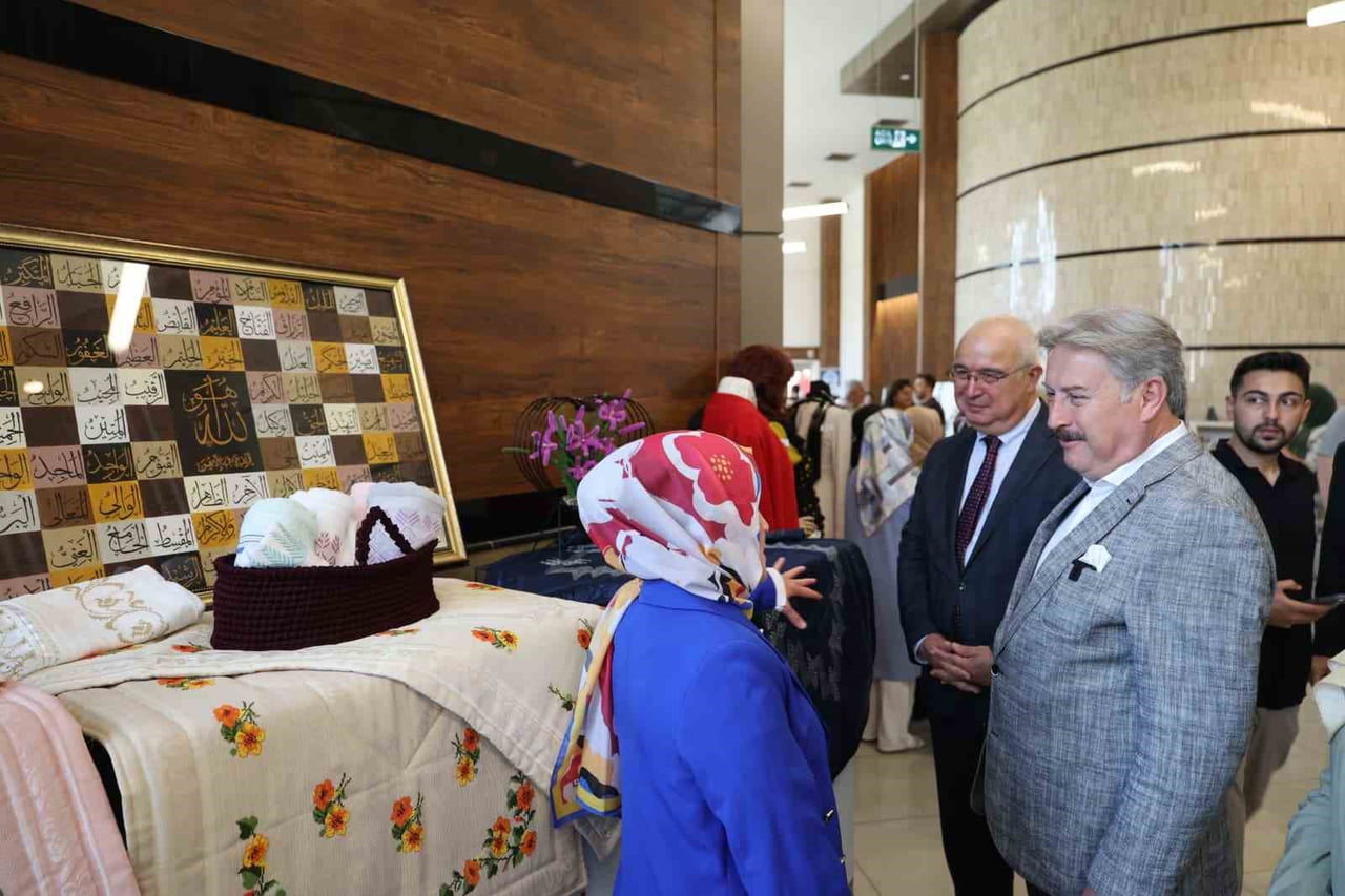 HAYAT BOYU ÖĞRENME HAFTASI DOLAYISIYLA MELİKGAZİ BELEDİYESİ VE MELİKGAZİ ŞEHİT HÜSEYİN DANACI HALK...