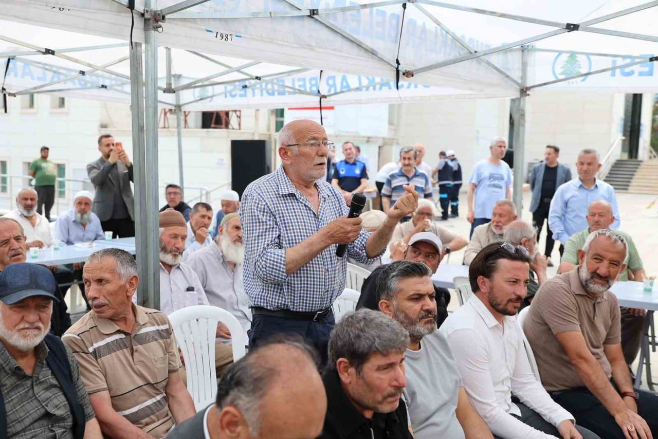 HER FIRSATTA VATANDAŞLARLA BİR ARAYA GELME BÜYÜK EHEMMİYET VEREN PURSAKLAR BELEDİYE BAŞKANI...