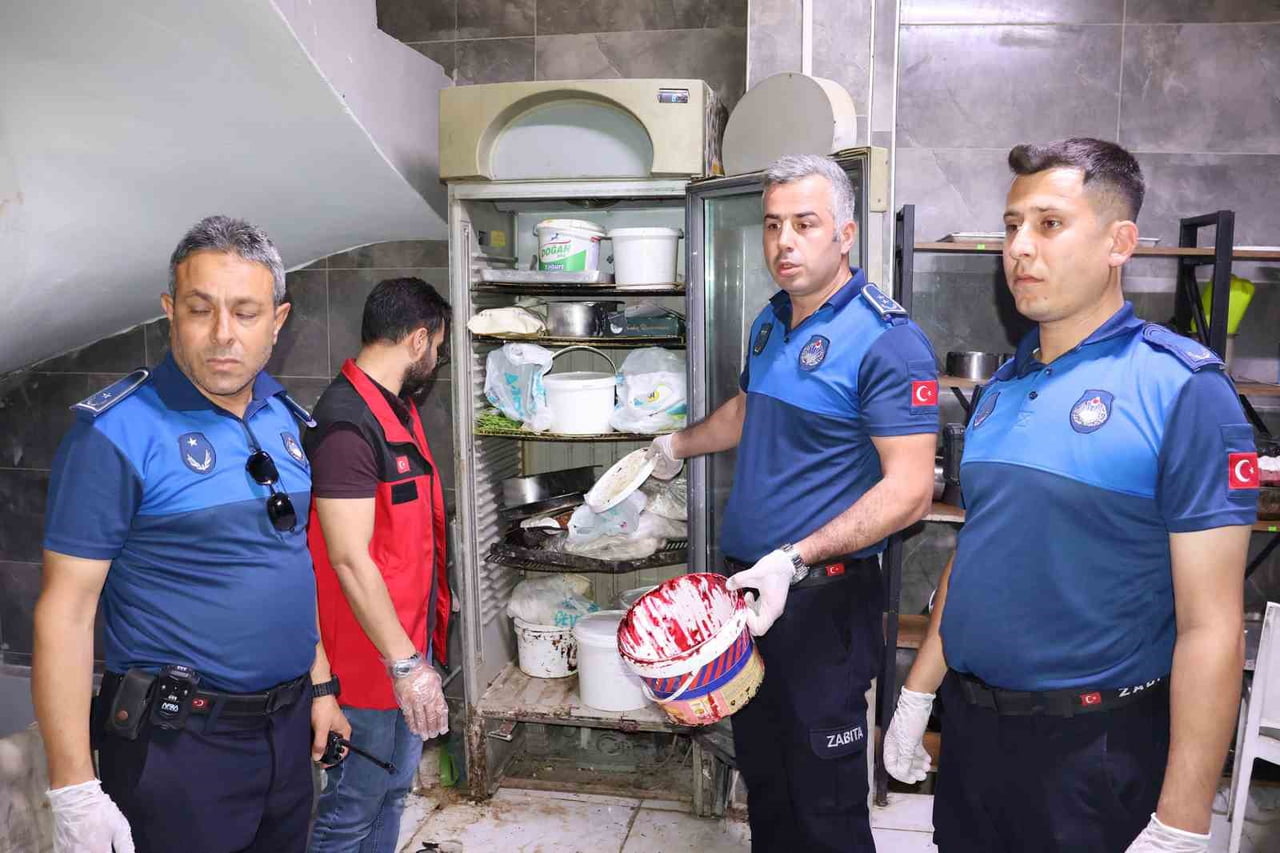 HİJYENİK OLMAYAN KOŞULLAR TESPİT EDİLDİ
