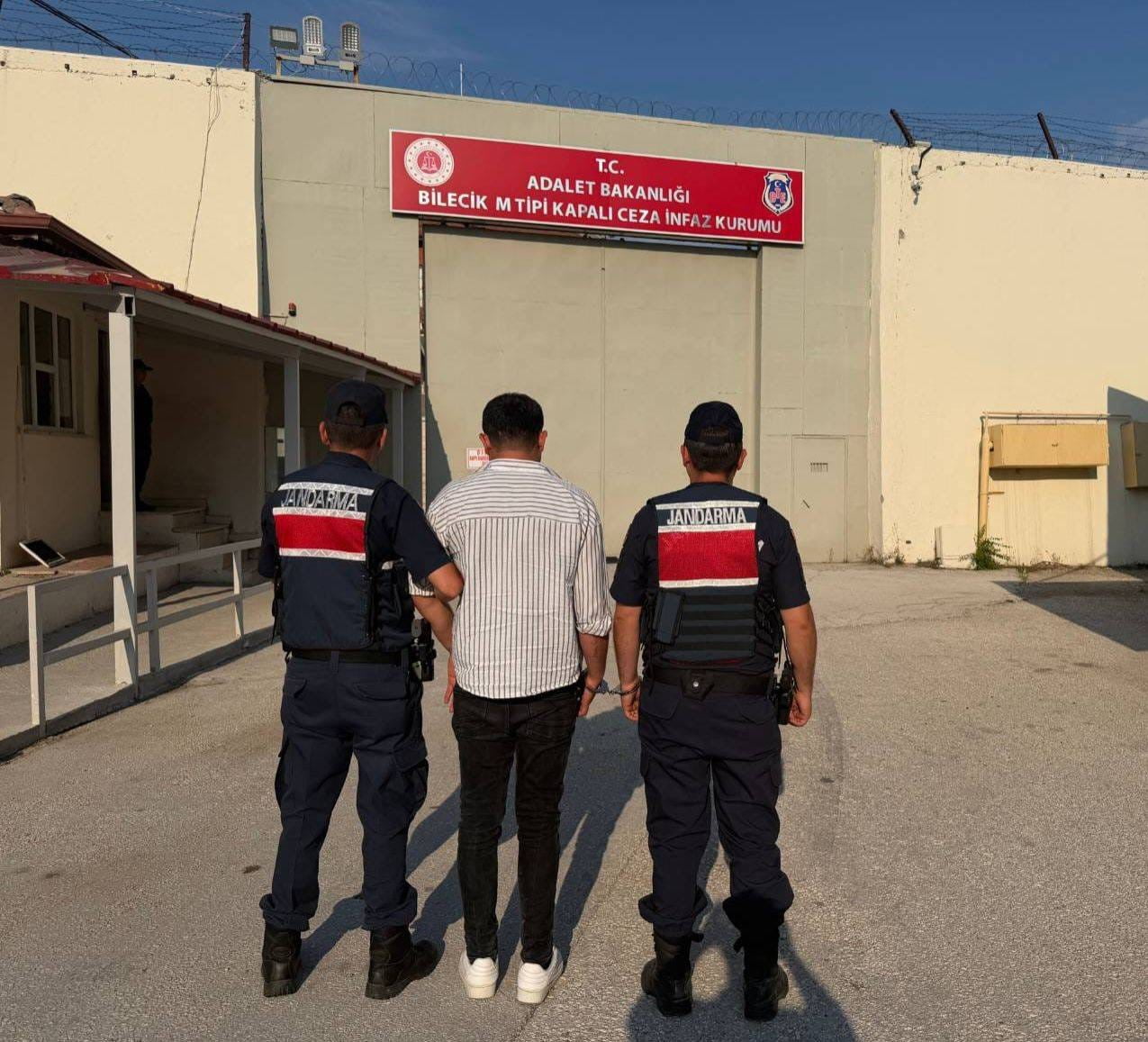 HIRSIZLIK SUÇUNDAN ARANAN ŞAHIS YAKALANDI