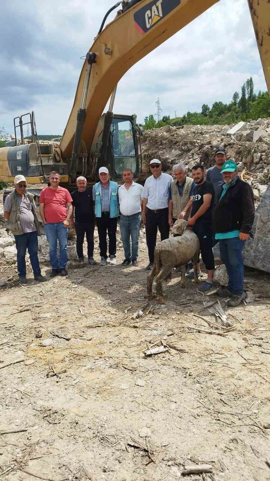 HİSARCIK-GEDİZ YOLUNDA ÇALIŞMALAR YENİDEN BAŞLADI
