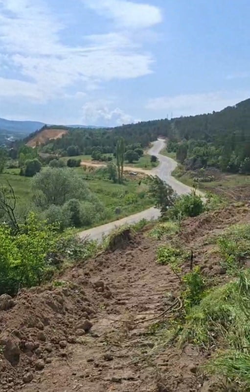 HİSARCIK-GEDİZ YOLUNDA ÇALIŞMALAR YENİDEN BAŞLADI