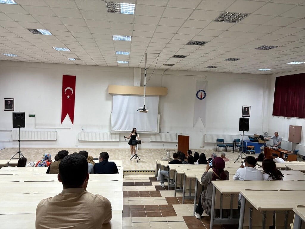 HİSARCIK MYO BAHAR YARIYILI SONU MOTİVASYON KONSERİ DÜZENLENDİ