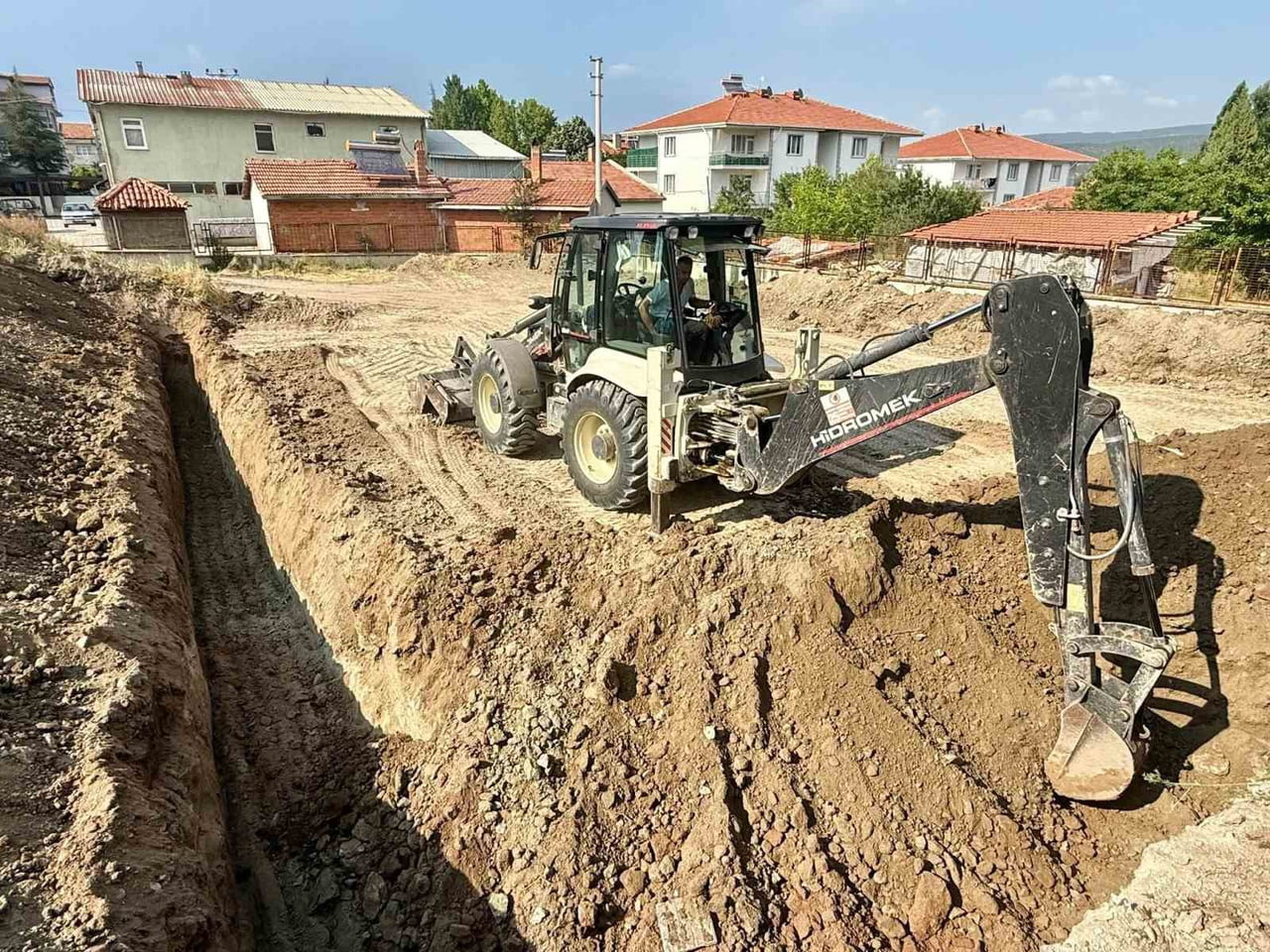 HİSARCIK’TA HALK EKMEK FABRİKASI İÇİN İLK KAZMA VURULDU