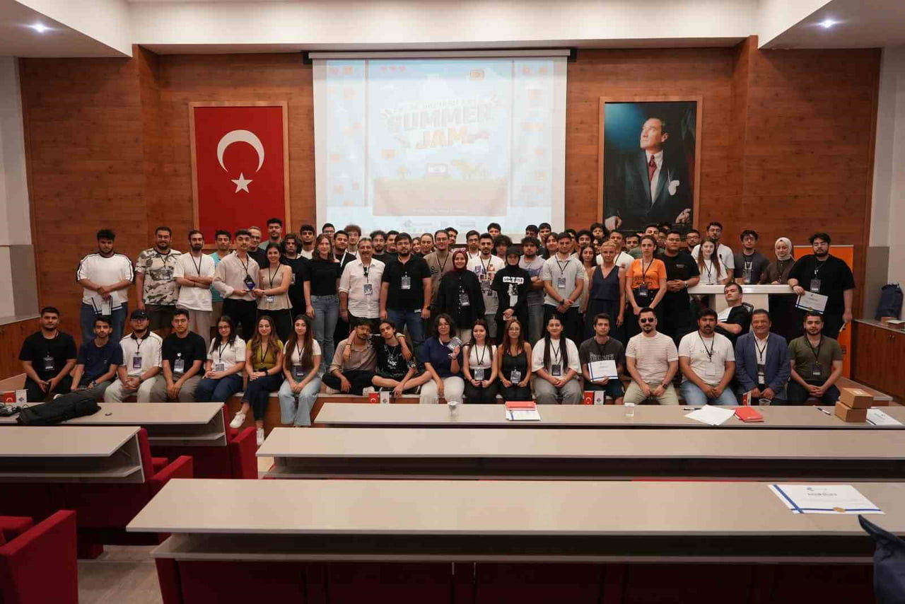 HKÜ’DE 100 OYUN GELİŞTİRİCİSİ "HKÜ SUMMERJAM 2026"DA BULUŞTU