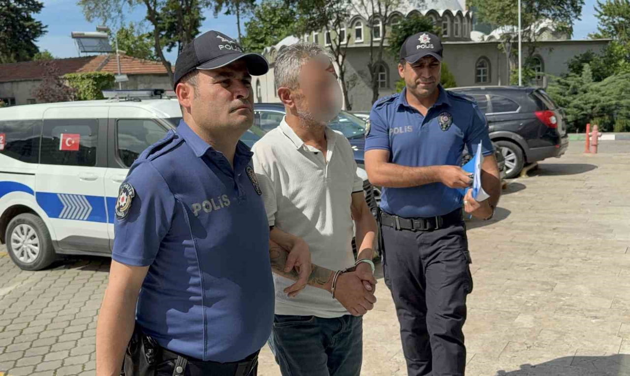 İ.A.(52) POLİS TARAFINDAN GÖZALTINA ALINDI.