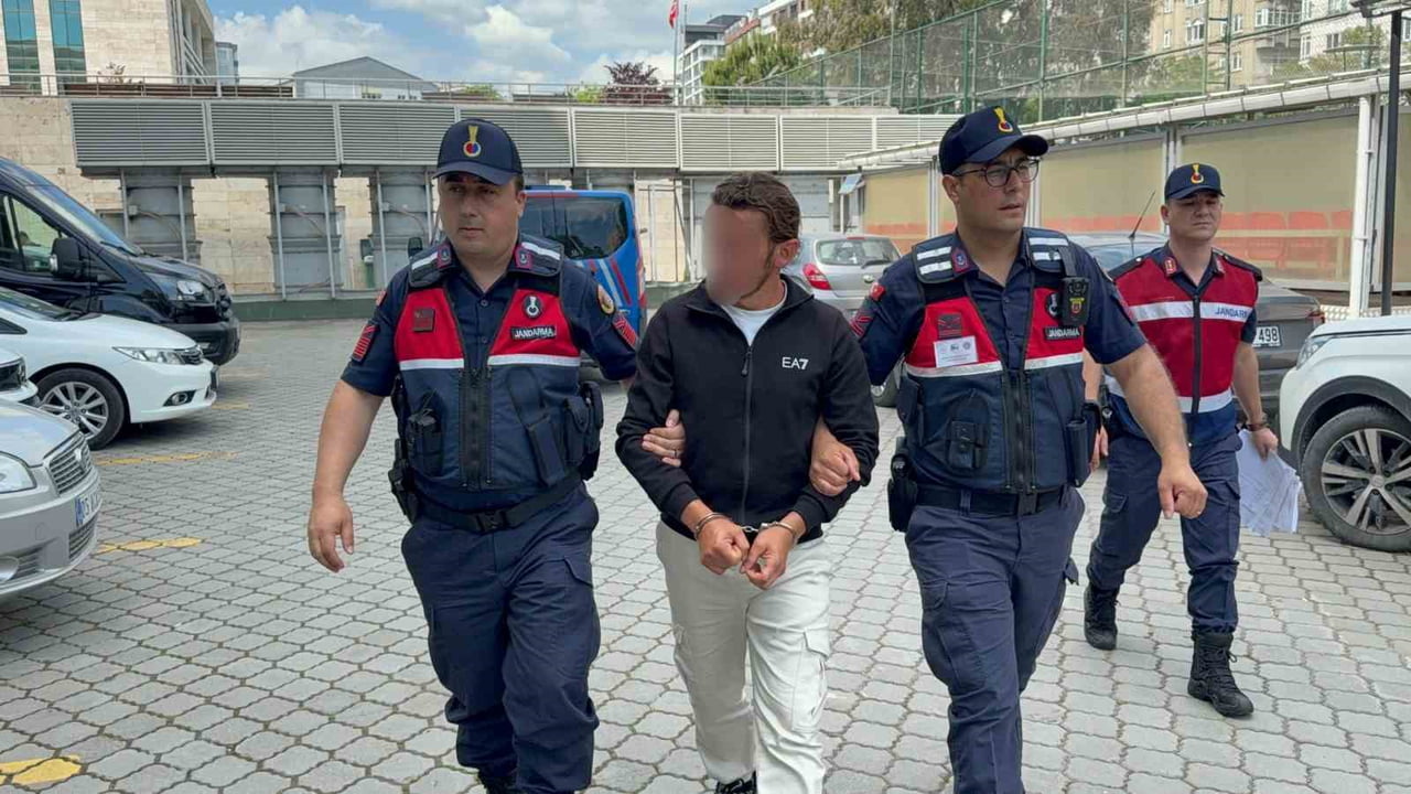 İ.C.(34) JANDARMA TARAFINDAN GÖZALTINA ALINDI.