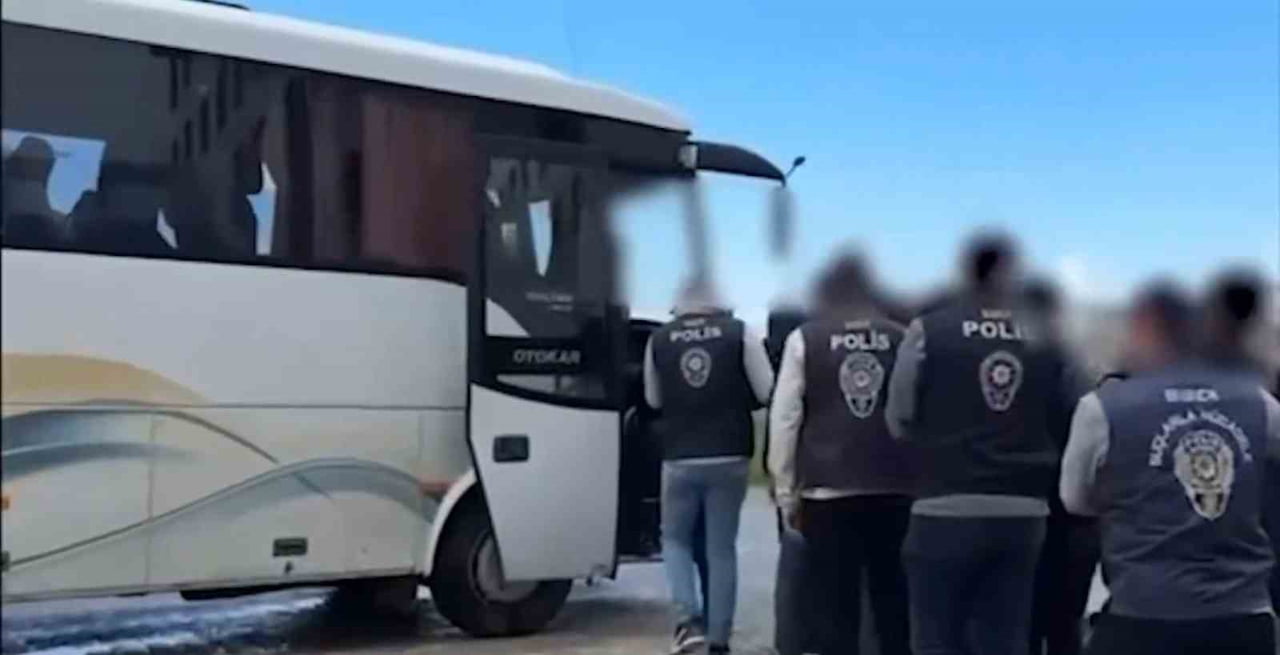 İÇİŞLERİ BAKANLIĞI, SİBER SUÇLARLA MÜCADELE KAPSAMINDA SON 5 GÜNDE POLİS EKİPLERİNCE DÜZENLENEN...
