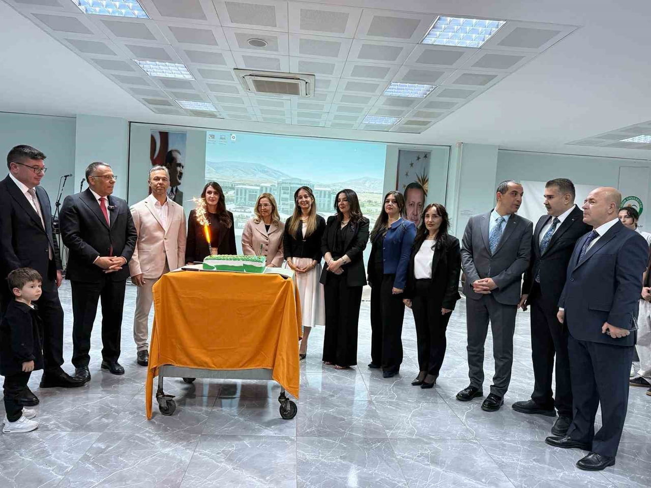 IĞDIR ÜNİVERSİTESİNDE ÜÇLÜ KUTLAMA: 18. KURULUŞ YILI, BAYRAMLAŞMA VE REKTÖR GÜREL’İN BİRİNCİ YILI...