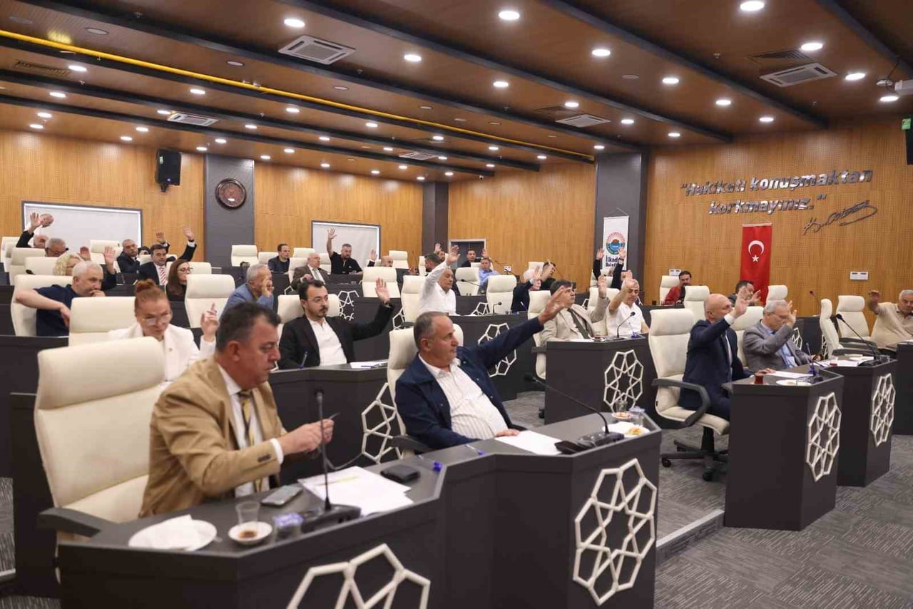 İLKADIM BELEDİYE MECLİSİ HAZİRAN AYI KAPANIŞ TOPLANTISI YAPILDI