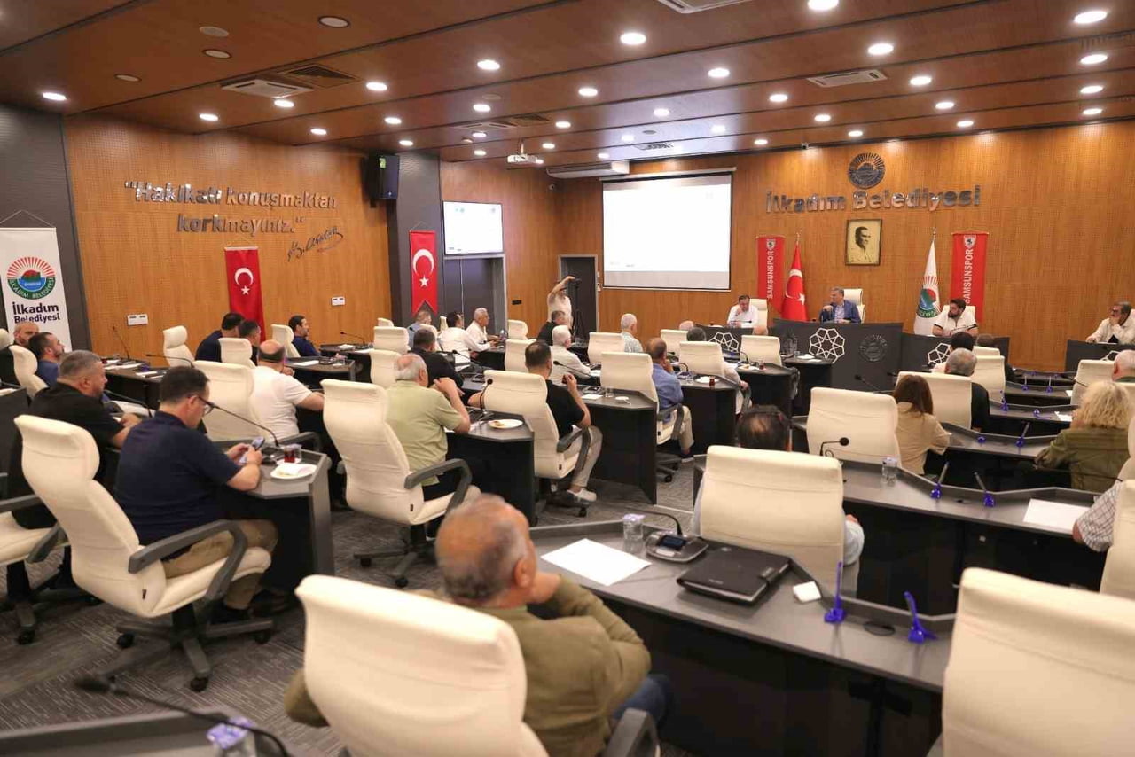 İLKADIM BELEDİYESİ, KENTİN TEMİZLİK HİZMET KALİTESİNİ ARTTIRMAK VE VATANDAŞLARA DAHA İYİ HİZMET...