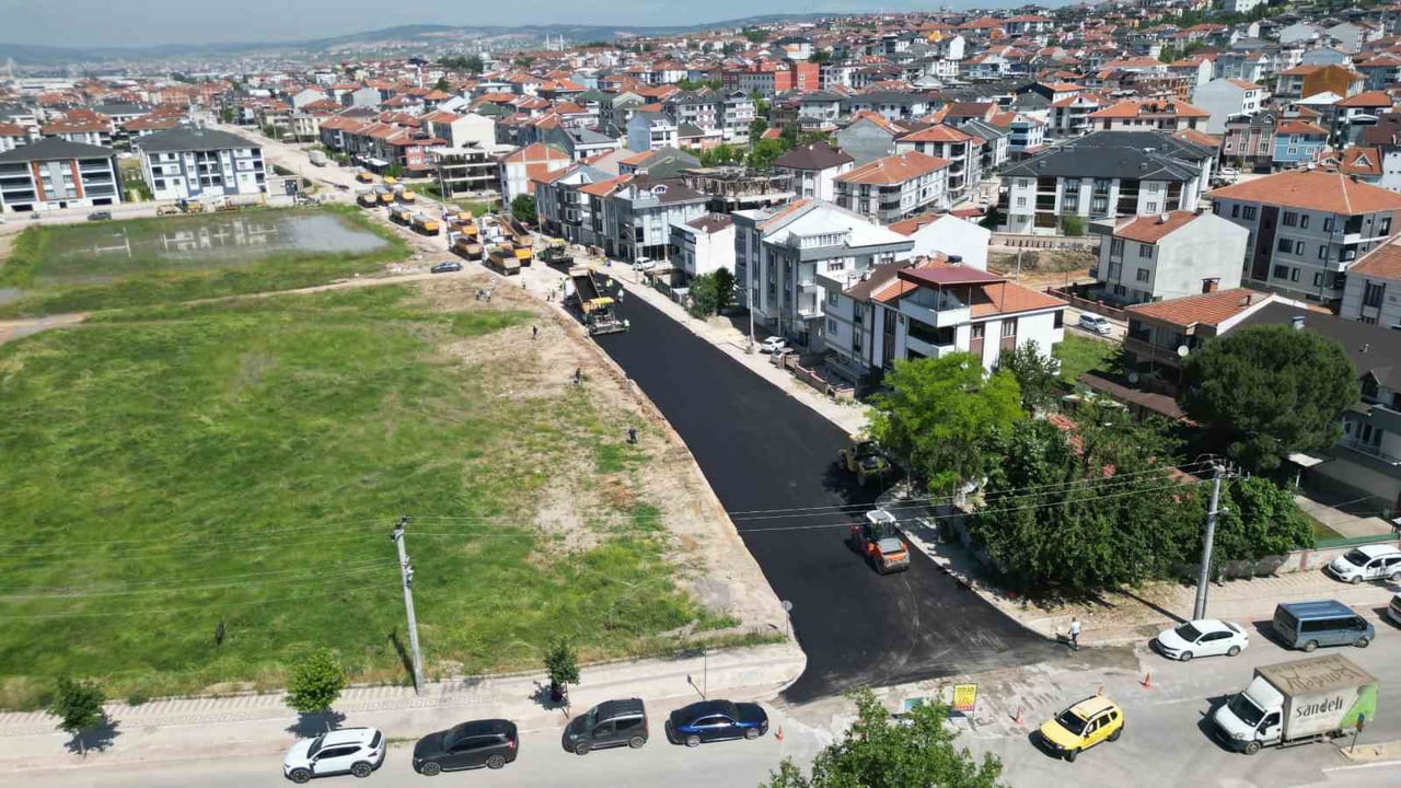 İNEGÖL'DE ALTYAPI VE ÜSTYAPI ÇALIŞMALARINI HIZLANDIRAN BURSA BÜYÜKŞEHİR BELEDİYESİ, VATANDAŞLARDAN...
