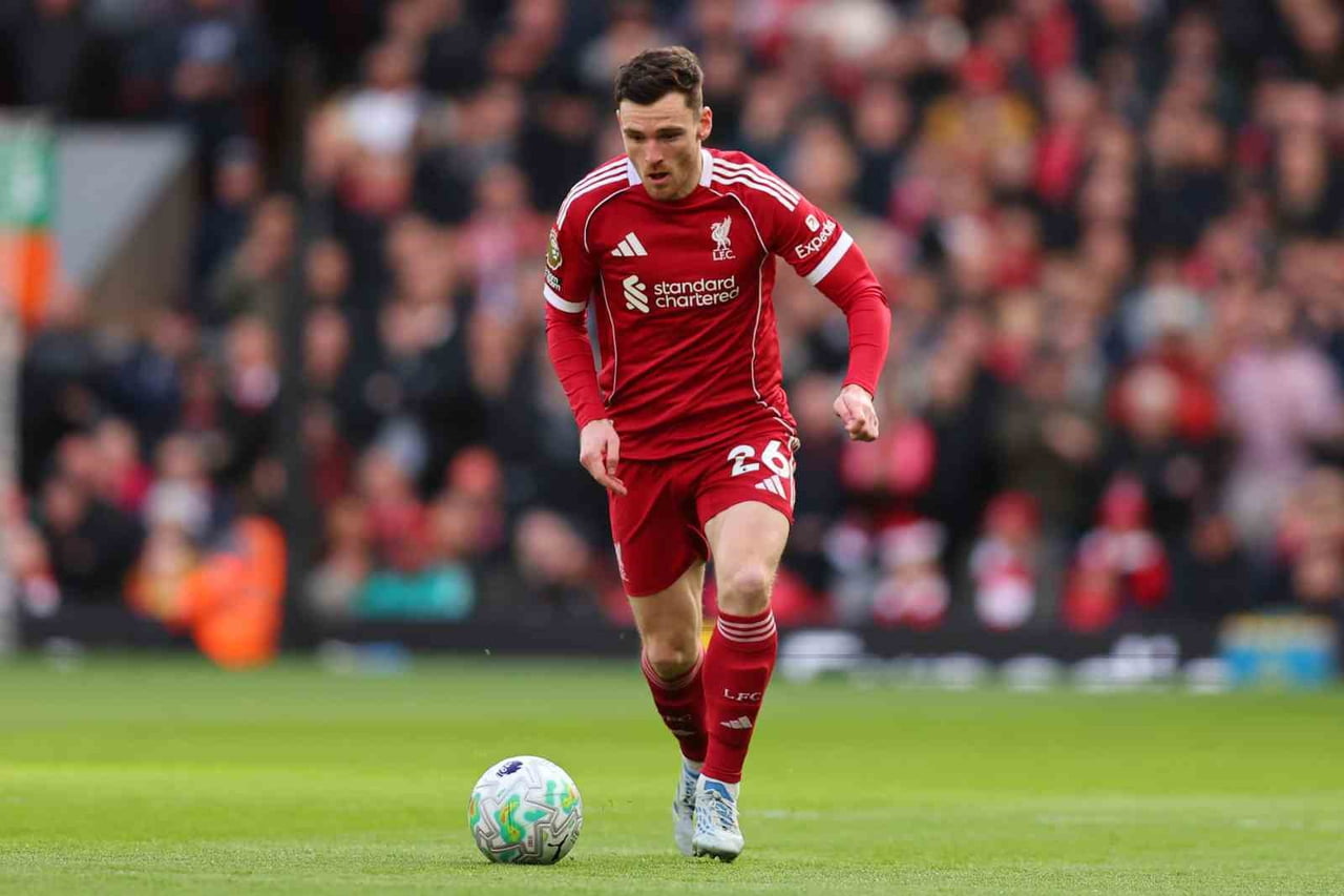 İNGİLTERE PREMİER LİG EKİPLERİNDEN TOTTENHAM, LİVERPOOL İLE SÖZLEŞMESİ SONA EREN VE TAKIMDAN...