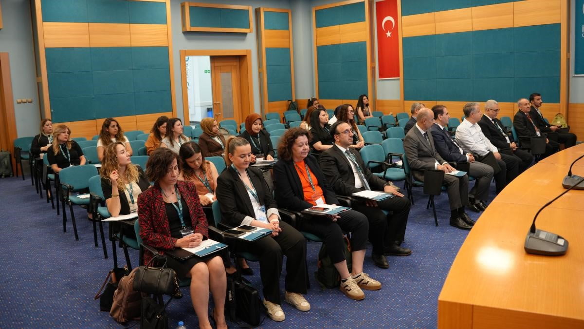 İNÖNÜ ÜNİVERSİTESİ KLİNİK ARAŞTIRMALAR SEMPOZYUMU'NA EV SAHİPLİĞİ YAPTI