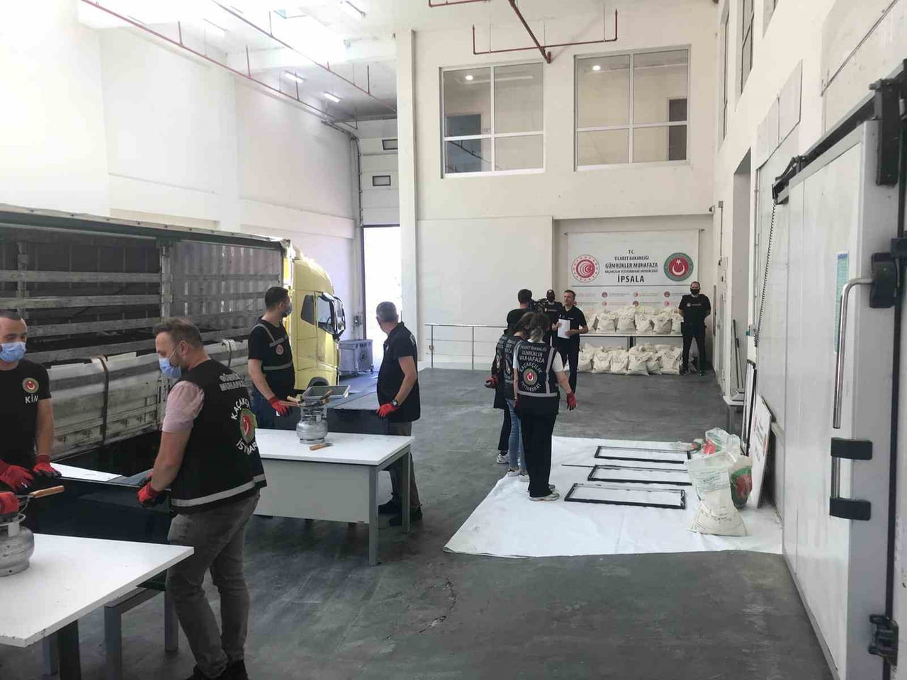 İPSALA’DA TIR’DA 1,5 TON UYUŞTURUCU ELE GEÇİRİLDİ