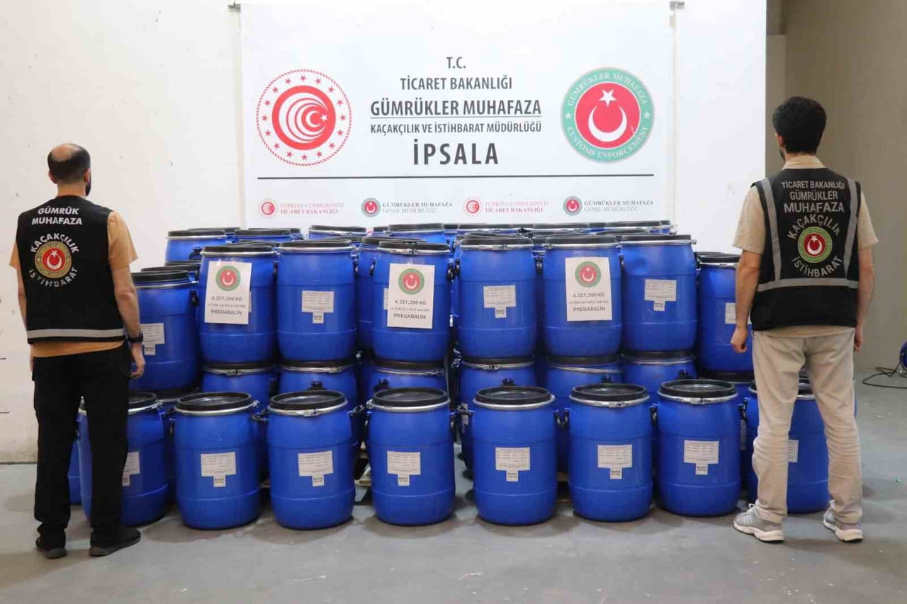 İPSALA GÜMRÜK KAPISI'NDA 4 TON 321 KİLO UYUŞTURUCU ELE GEÇİRİLDİ