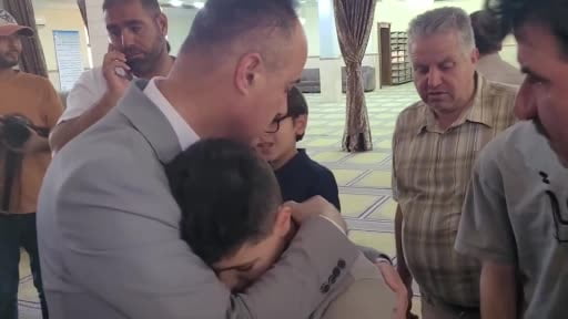 İşgal altındaki Batı Şeria'nın El Halil kentinde İsrail askerlerinin ateş açtığı araçta ağır...