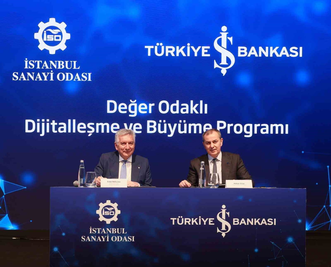 İSO YÖNETİM KURULU BAŞKANI ERDAL BAHÇIVAN İLE TÜRKİYE İŞ BANKASI GENEL MÜDÜRÜ HAKAN...