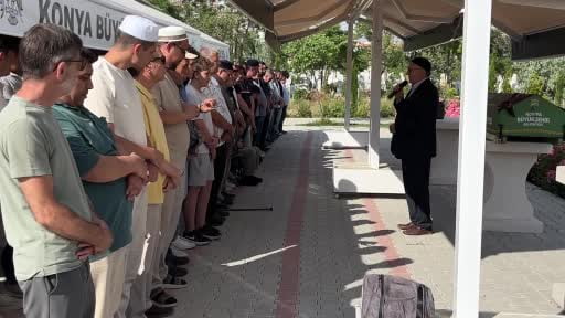 Isparta'daki kazada hayatını kaybeden Meryem Dinç ve Gülperi Ertürk son yolculuklarına...