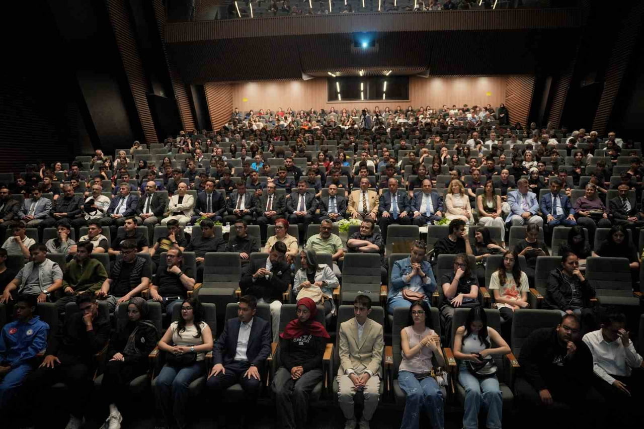 ISPARTA’DA İL MİLLİ EĞİTİM MÜDÜRLÜĞÜ KOORDİNESİNDE VE ISPARTA VALİLİĞİ HİMAYESİNDE DÜZENLENEN...