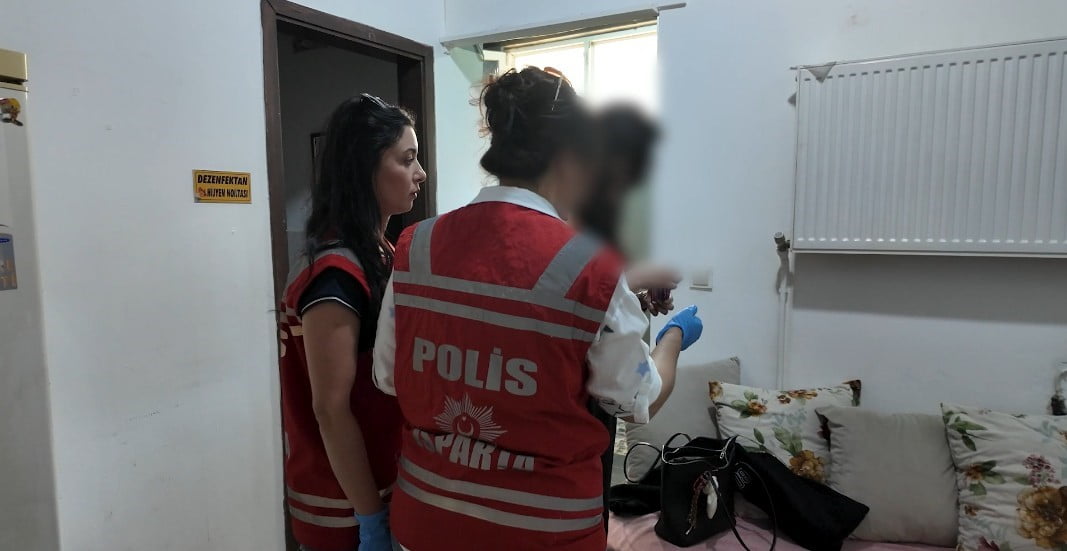 ISPARTA İL EMNİYET MÜDÜRLÜĞÜ ASAYİŞ ŞUBE MÜDÜRLÜĞÜ EKİPLERİNCE MASAJ SALONLARINA YÖNELİK...