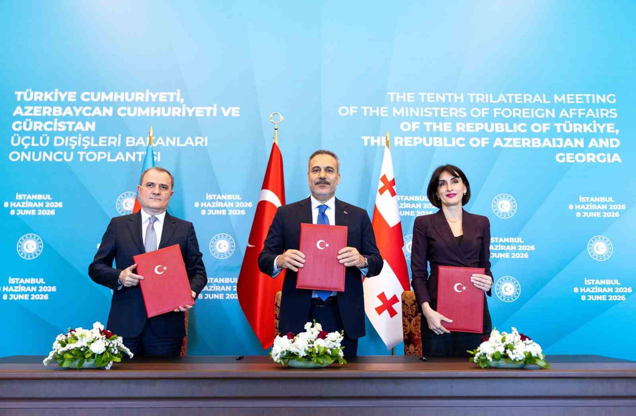 İSTANBUL'DA GERÇEKLEŞTİRİLEN TÜRKİYE-AZERBAYCAN-GÜRCİSTAN ÜÇLÜ DIŞİŞLERİ BAKANLARI 10'UNCU...