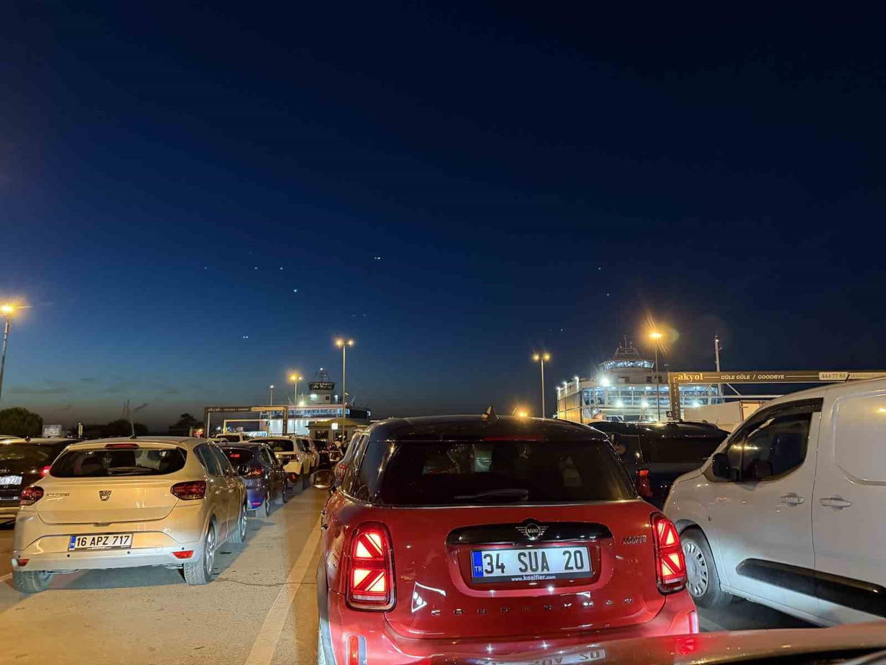 İSTANBUL DENİZ OTOBÜSLERİ A.Ş'NİN (İDO) PAZAR AKŞAMI YALOVA’DAN PENDİK’E YAPILAN 21.00 VE 22.00...
