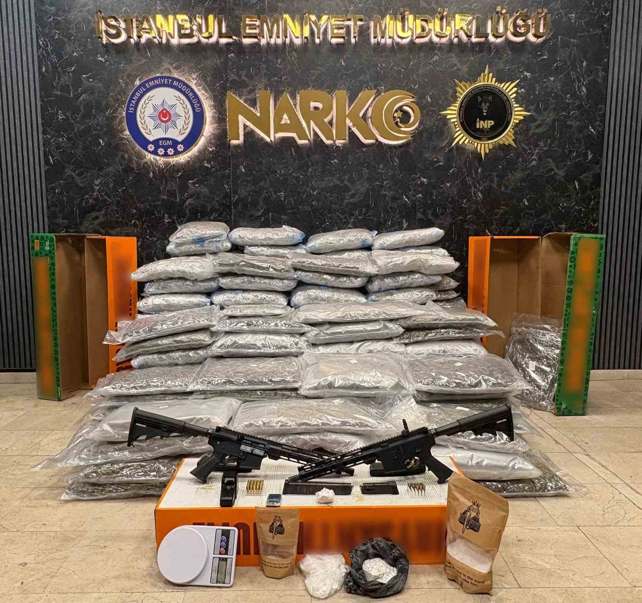 İSTANBUL’UN ARNAVUTKÖY VE ZEYTİNBURNU İLÇELERİNDE DÜZENLENEN OPERASYONLARDA, 197 KİLO 200 GRAM...