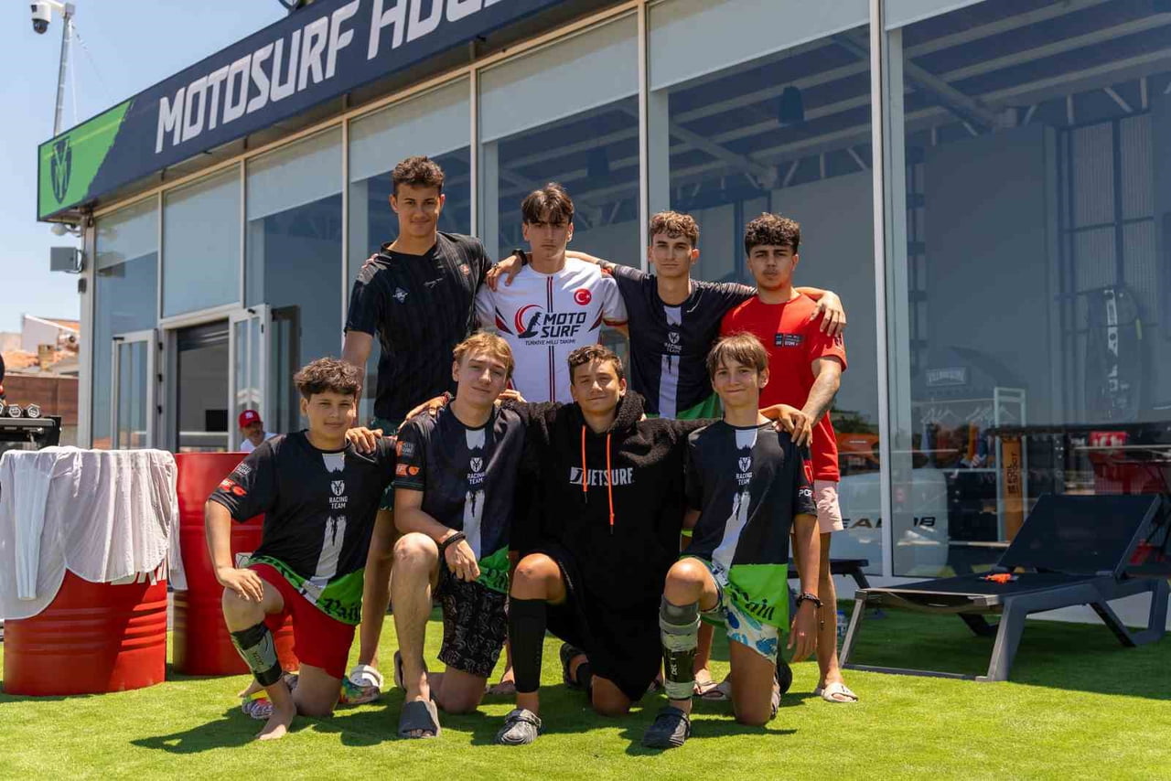İZELTAŞ DÜNYA MOTOSURF ŞAMPİYONASI'NDA BU YIL 16 TÜRK SPORCU, EGE’NİN SERİN SULARINDA TÜRK...