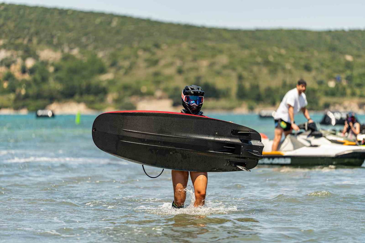 İZELTAŞ DÜNYA MOTOSURF ŞAMPİYONASI, İKİNCİ KEZ TÜRKİYE MOTOSİKLET FEDERASYONU’NUN EV SAHİPLİĞİNDE...