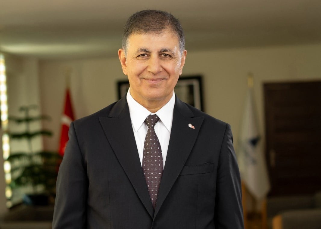 İZMİR BÜYÜKŞEHİR BELEDİYE BAŞKANI CEMİL TUGAY