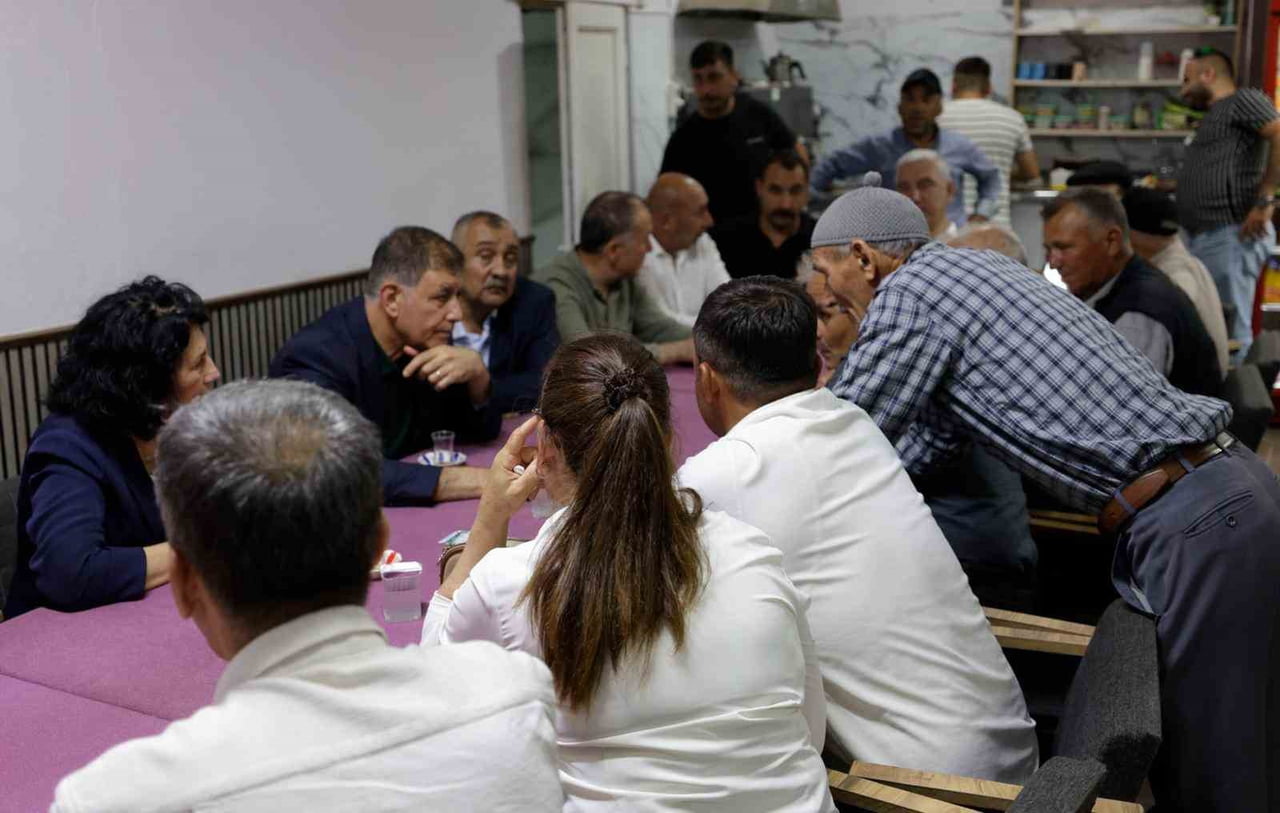 İZMİR BÜYÜKŞEHİR BELEDİYE BAŞKANI CEMİL TUGAY, KINIK'TA İFTARA KATILDI