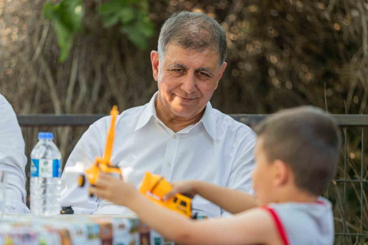 İZMİR BÜYÜKŞEHİR BELEDİYE BAŞKANI DR. CEMİL TUGAY, KÜÇÜK MENDERES HAVZASI'NDAKİ SAHA ZİYARETLERİNE...