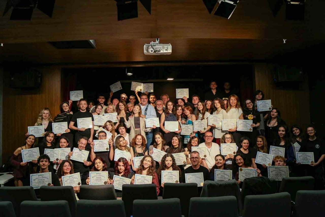 İZMİR’DE ÜCRETSİZ VE PROFESYONEL SANAT EĞİTİMİ SUNAN FOLKART ACADEMY’NİN, 2025-2026 EĞİTİM...