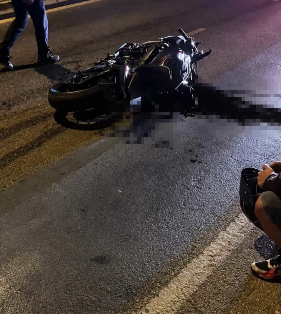 İZMİR’İN BALÇOVA İLÇESİNDE MEYDANA GELEN TRAFİK KAZASINDA MOTOSİKLET SÜRÜCÜSÜ HAYATINI...