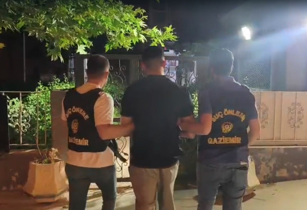 İZMİR’İN GAZİEMİR İLÇESİNDE, 'UYUŞTURUCU TİCARETİ YAPMAK' SUÇUNDAN HAKKINDA 18 YIL 9 AY...