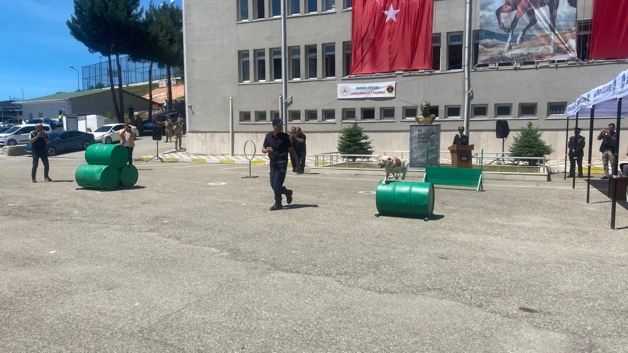JANDARMA TEŞKİLATI'NIN 187. KURULUŞ YIL DÖNÜMÜ SİNOP'TA DÜZENLENEN TÖRENLE KUTLANDI.