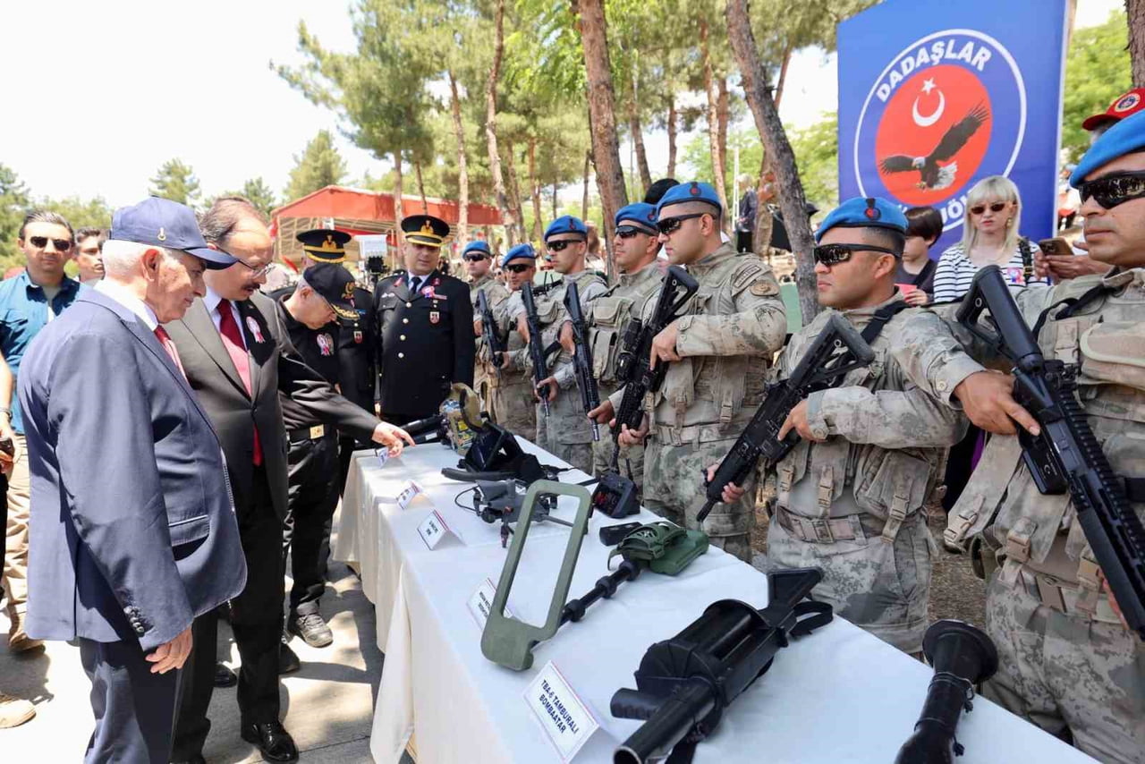 JANDARMA TEŞKİLATININ 187'NCİ KURULUŞ YIL DÖNÜMÜ DOLAYISIYLA SİİRT İL JANDARMA KOMUTANLIĞINDA...