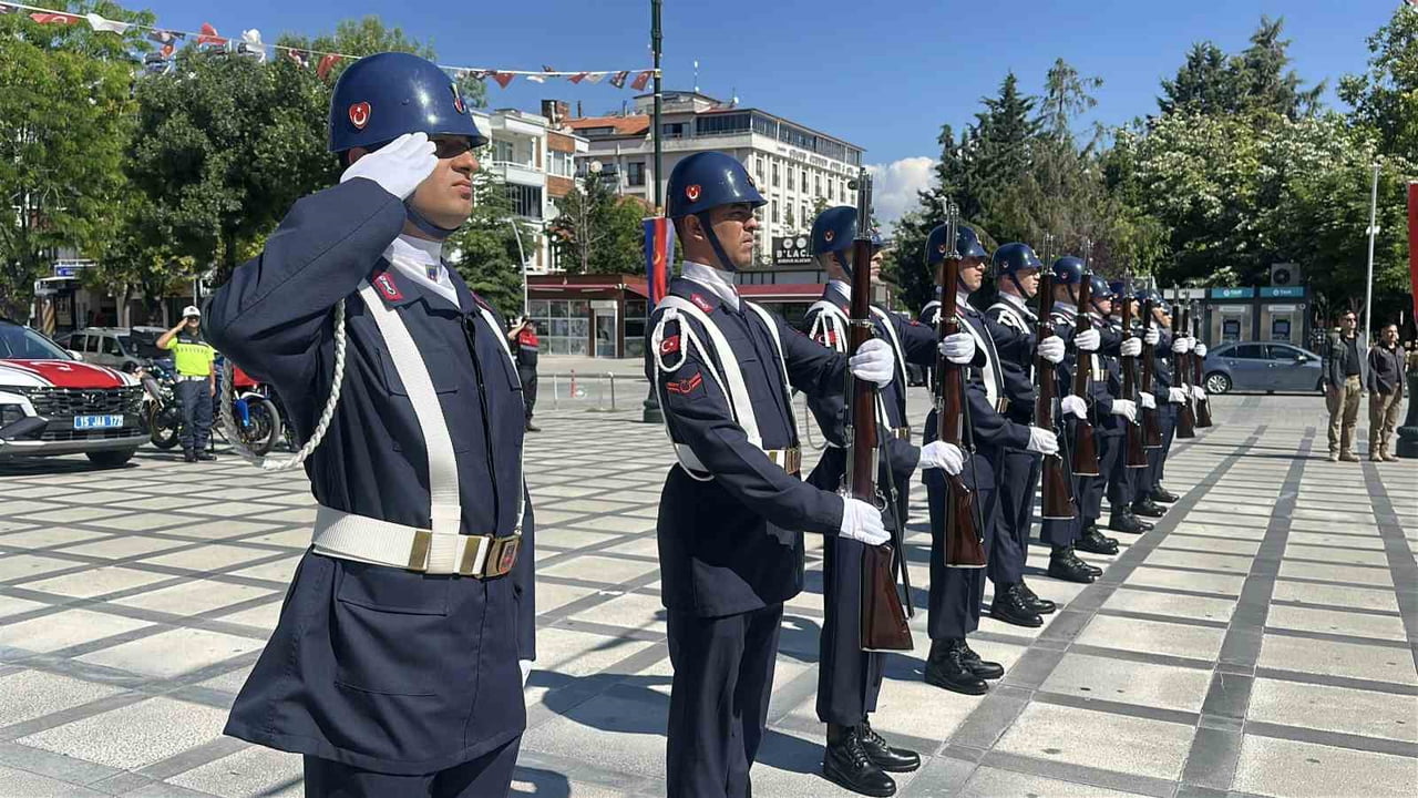 JANDARMA TEŞKİLATININ 187. KURULUŞ YIL DÖNÜMÜ, BURDUR'DA DÜZENLENEN TÖRENLE KUTLANDI.