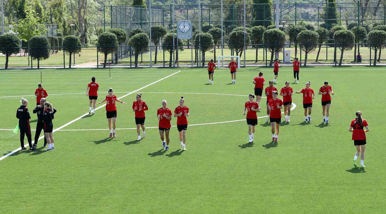 KADIN A MİLLİ TAKIMI, MALTA YOLCULUĞU ÖNCESİ TAKTİK ÇALIŞTI