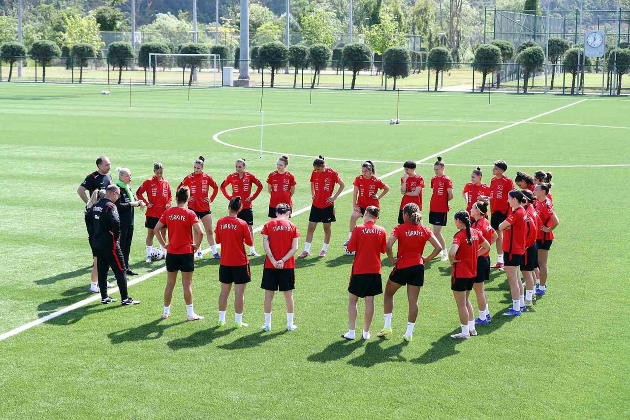 KADIN A MİLLİ TAKIMI, MALTA YOLCULUĞU ÖNCESİ TAKTİK ÇALIŞTI